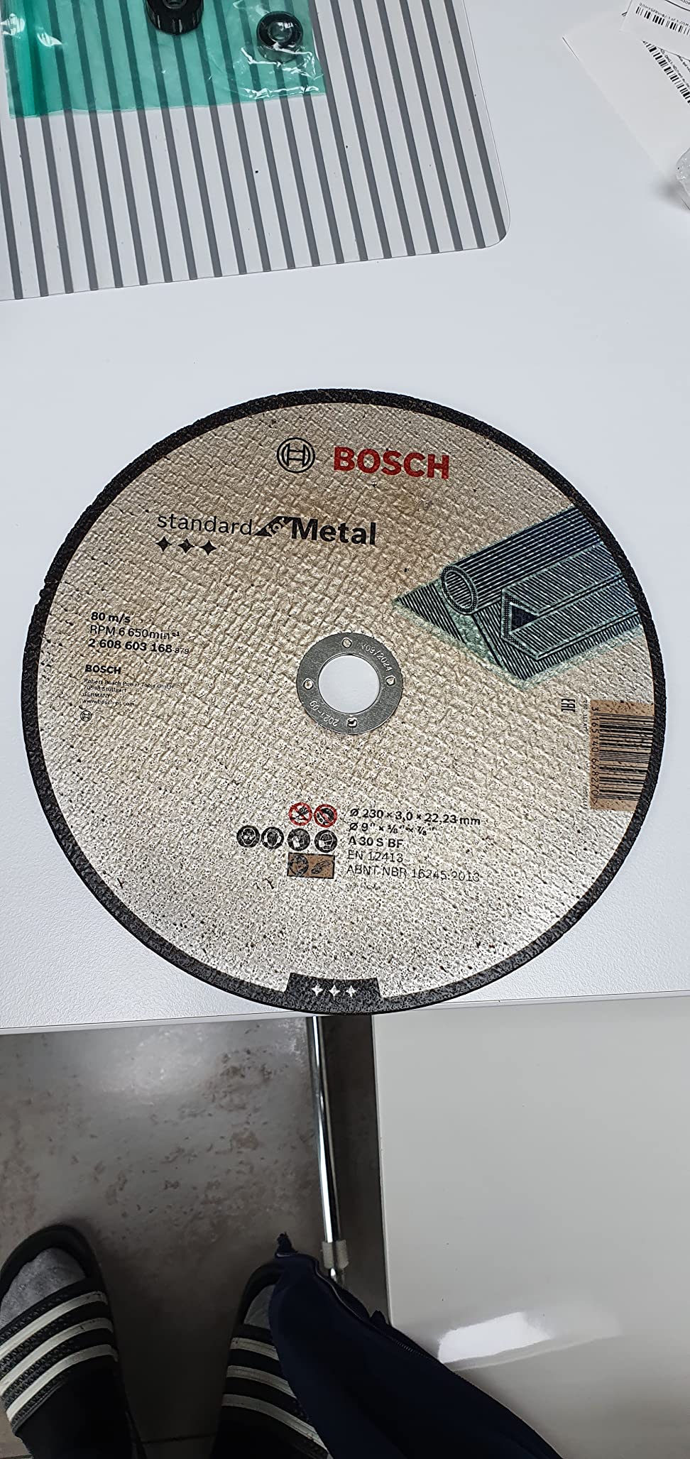 Bosch Disques à tronçonner 2608603168 disque métal 230 mm 3 mm