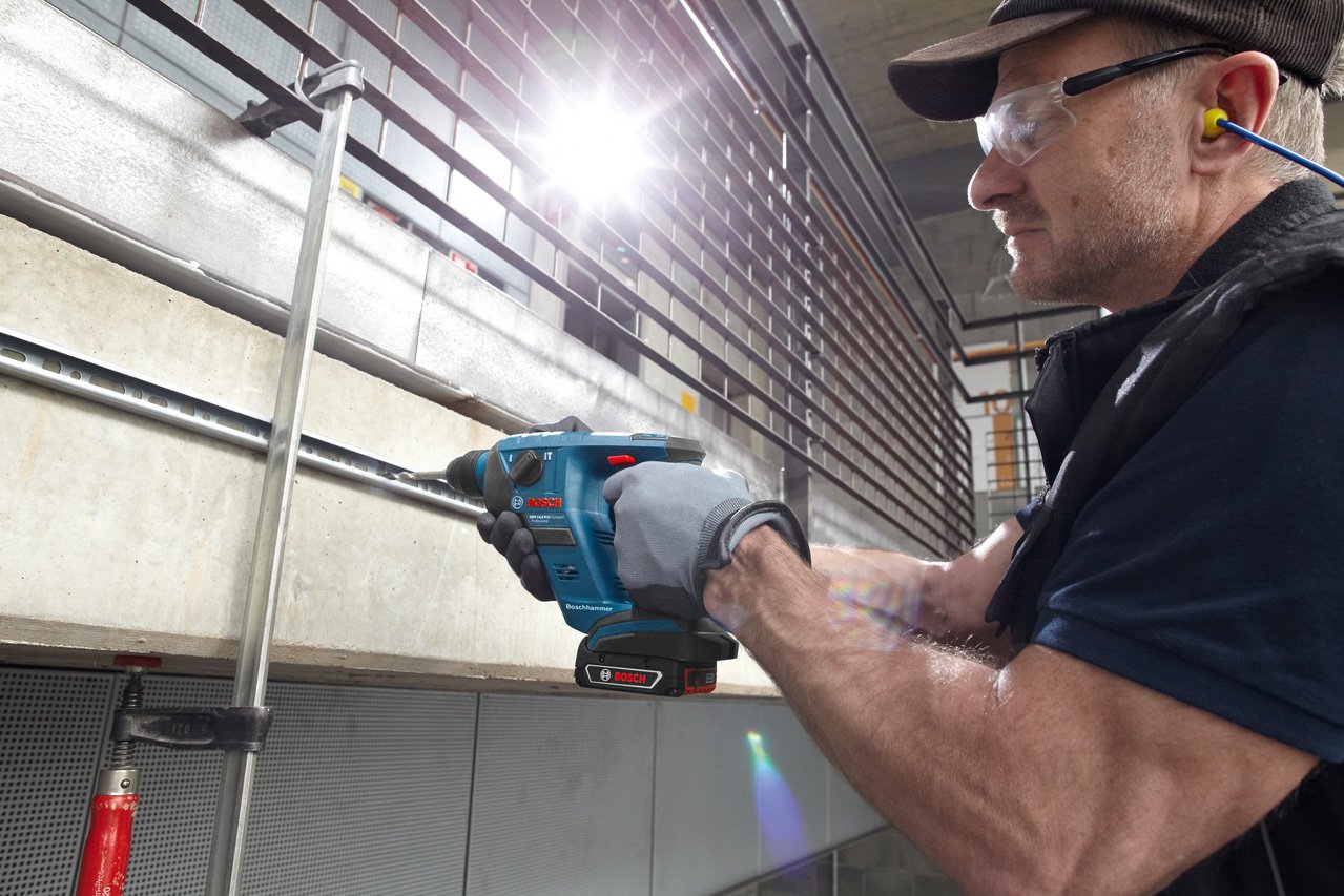 Bosch GBH 18 V-LI Perforateur SDS-plus 2 batteries