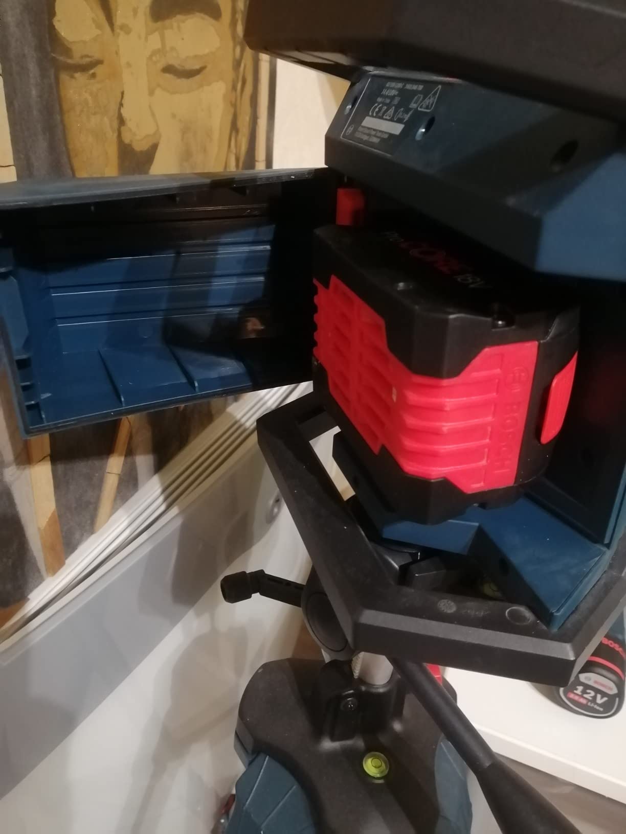 Bosch GLI 18V-1200 C projecteur chantier LED 1200 lm