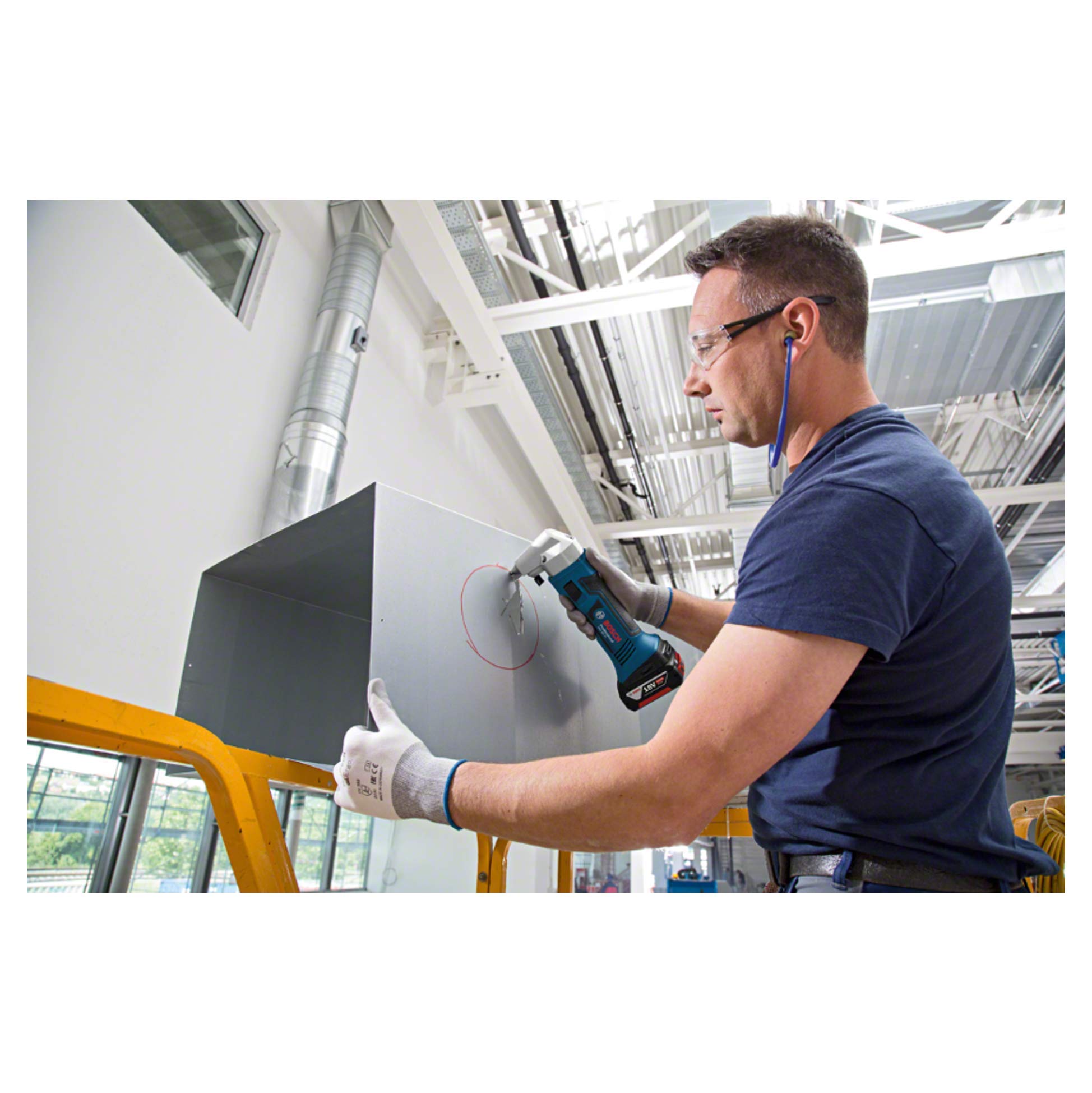 Bosch GNA 18V-16 grignoteuse metal sans fil 18V 1,6 mm