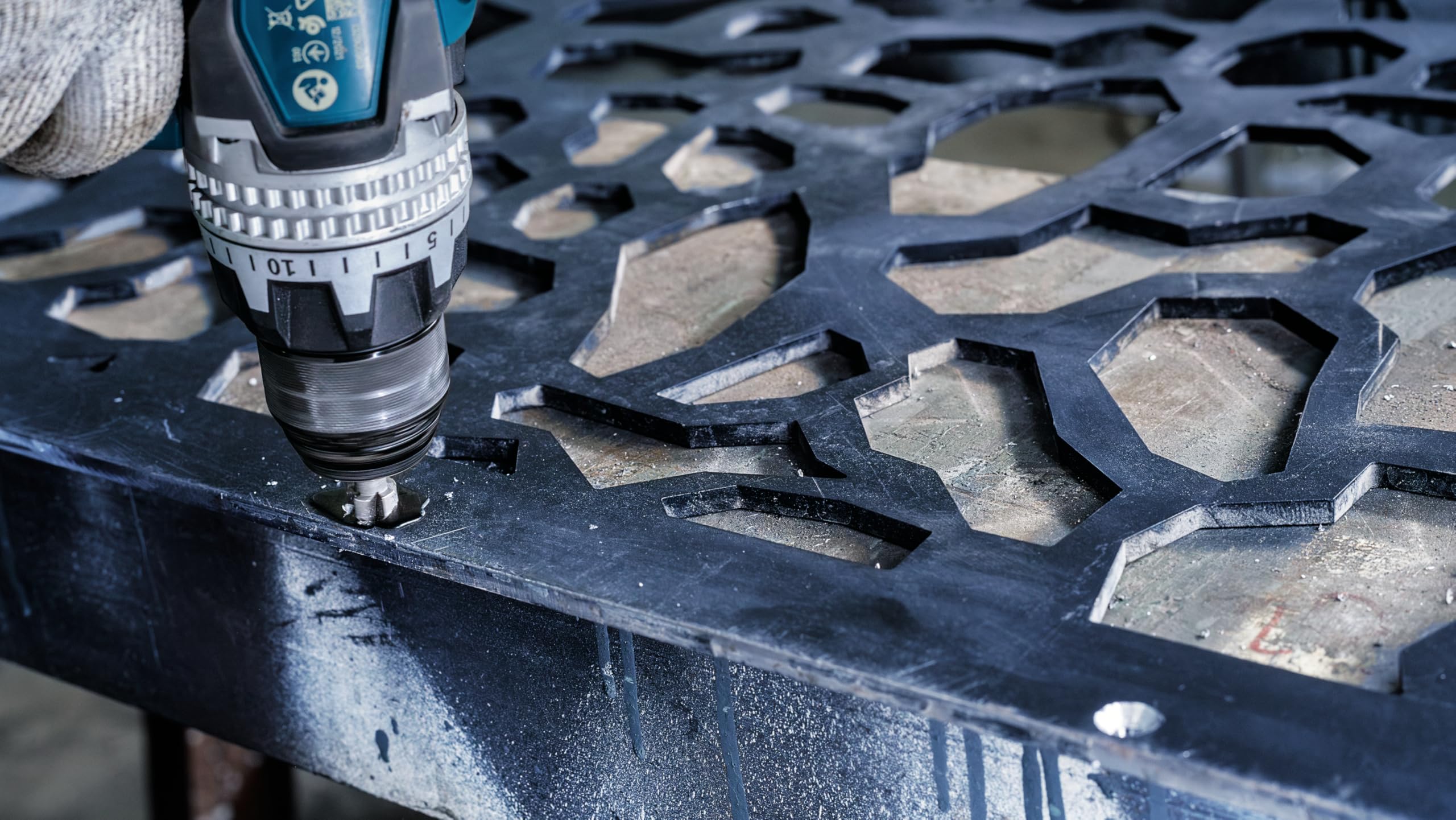 Bosch Pro Universal huile de coupe métal forets et lames