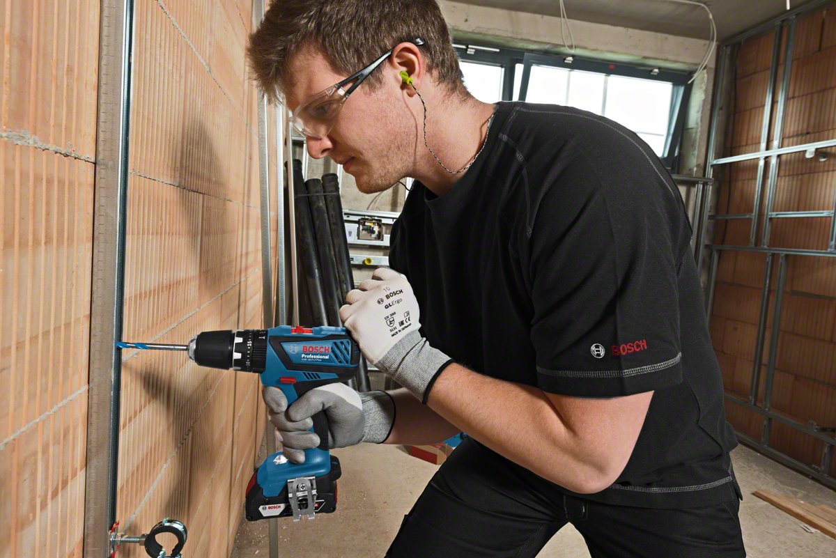 Bosch Professional GSB 18-2-LI Perceuse 18V 2x2Ah