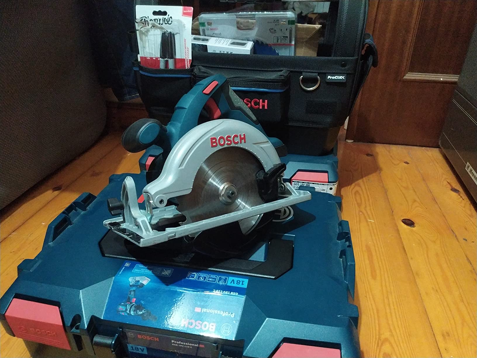 Bosch GKS 18V-LI scie circulaire sans fil solo L-BOXX