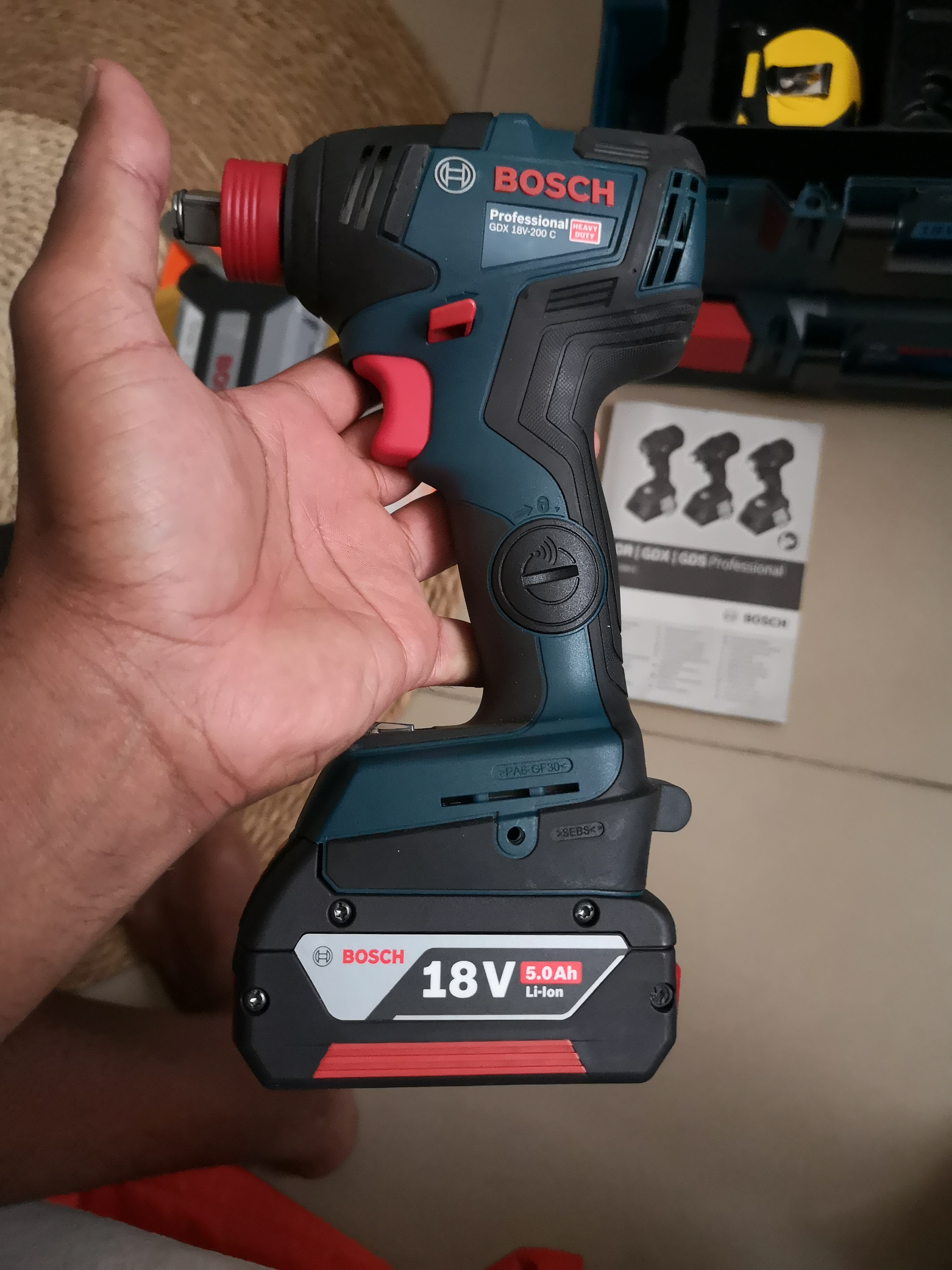 Bosch GDX 18V-200 C boulonneuse 18V solo L-BOXX