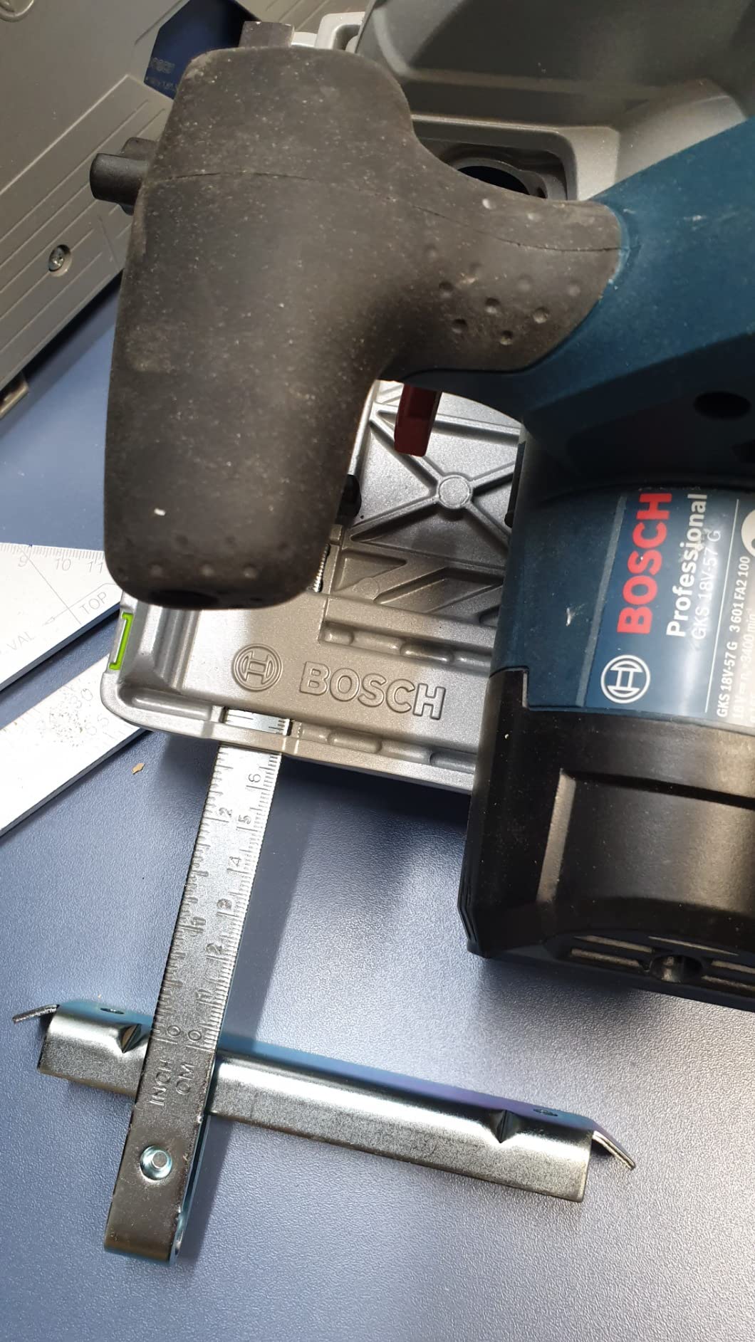 Bosch Butée parallèle GKS 18V-70L guide scie circulaire