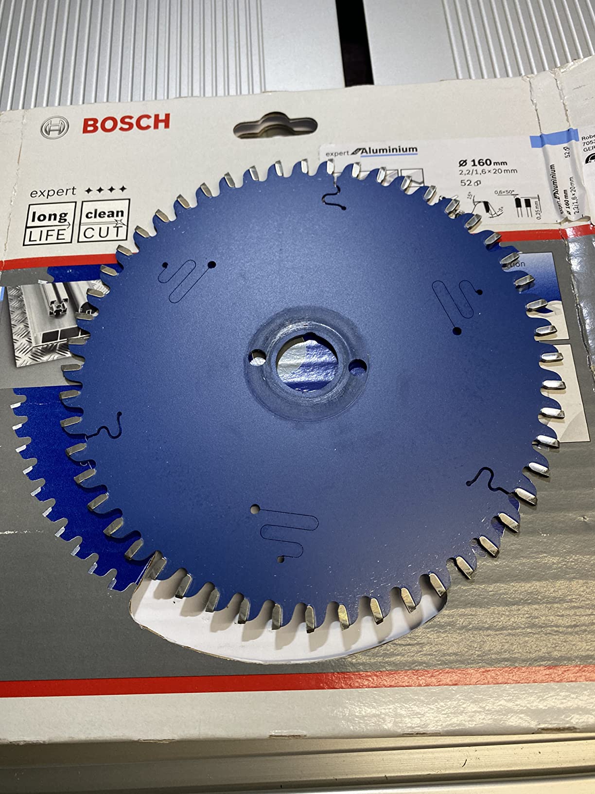 Bosch Expert Aluminium 160 mm lame scie circulaire 52 dents