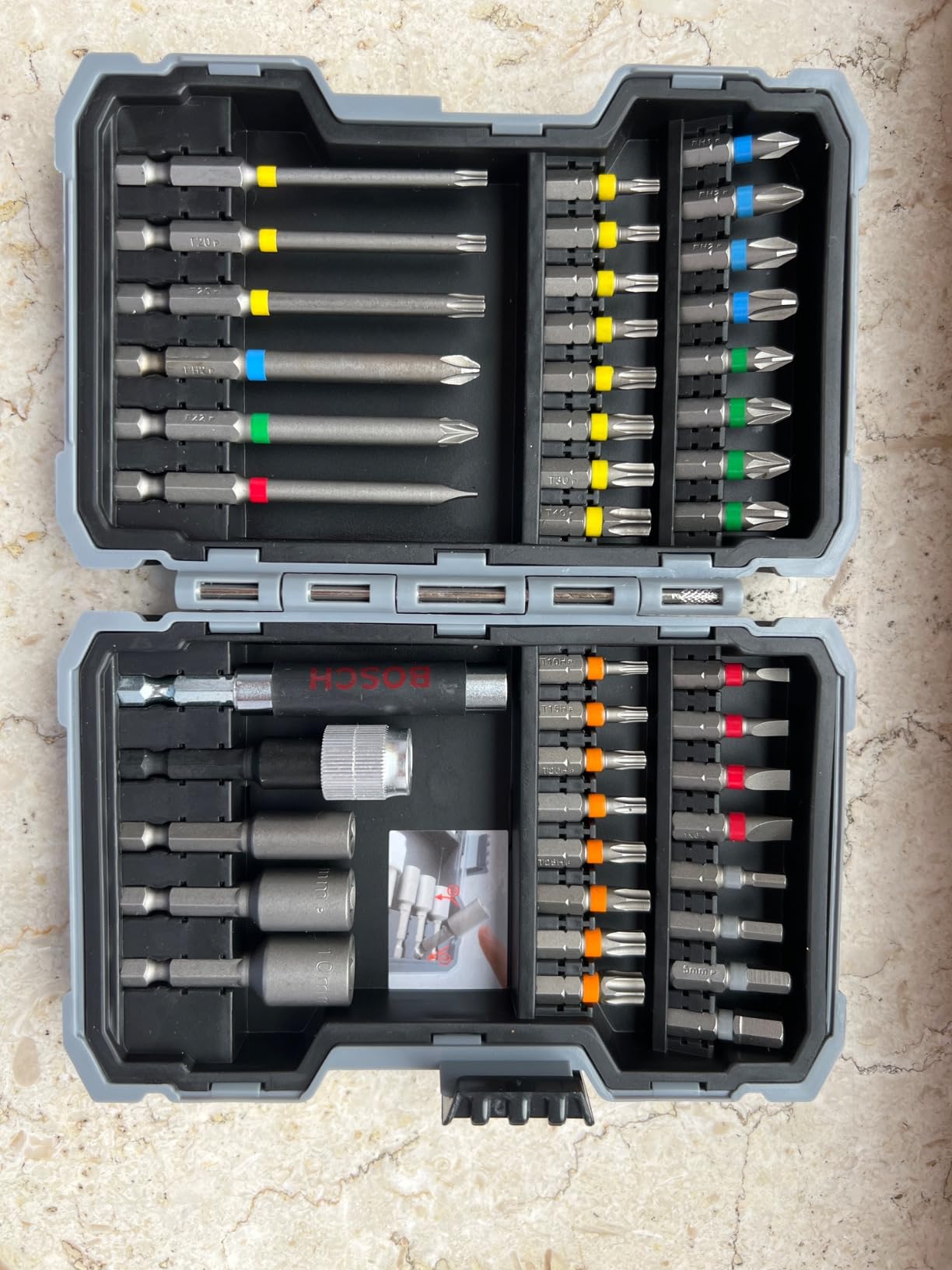 Bosch coffret embouts douilles 43 pièces acier S2 PH PZ Torx