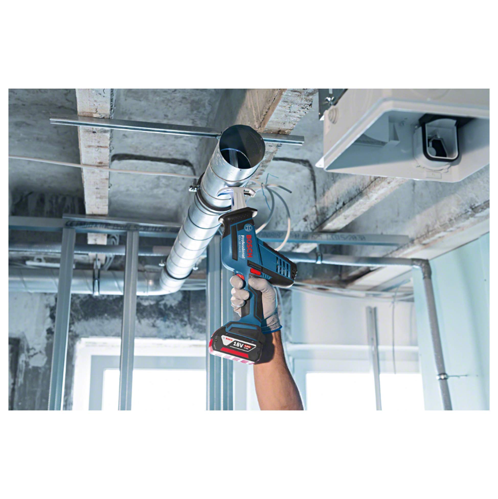 Bosch GSA 18 V-LI C scie sabre 18V L-BOXX 3 lames