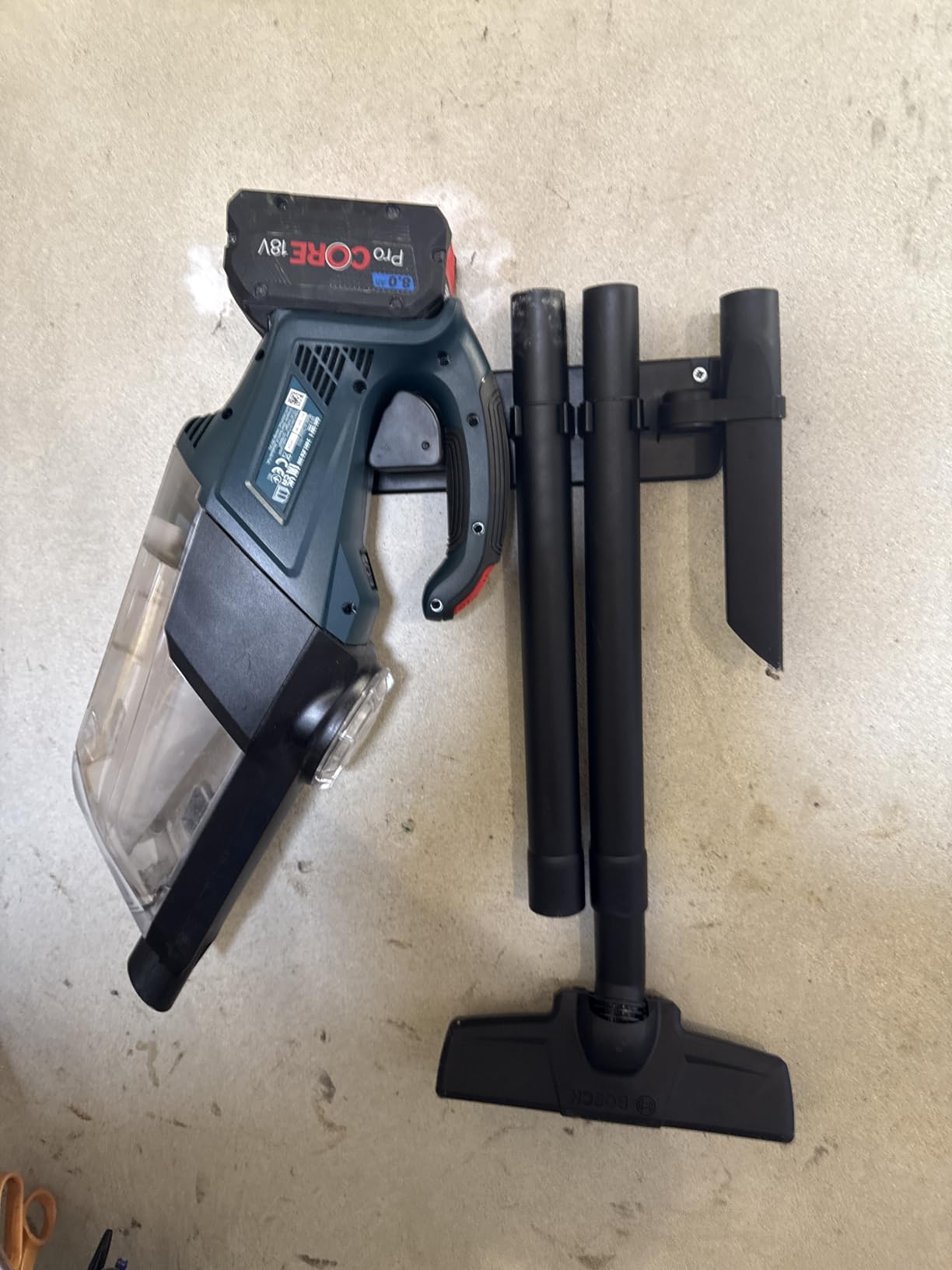 Bosch EasyVac 12 support mural aspirateur 245 mm