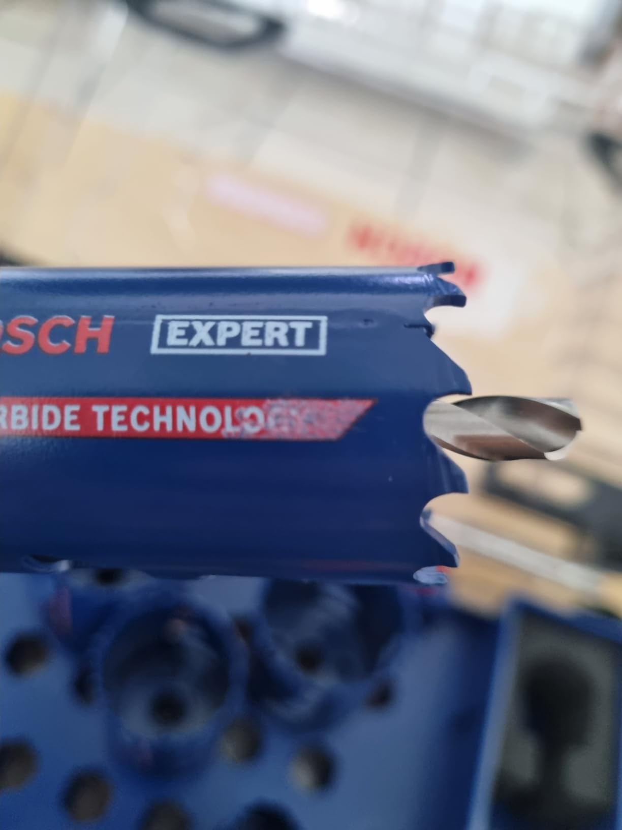 Bosch EXPERT Tough Material coffret scies trépans 20-76 mm