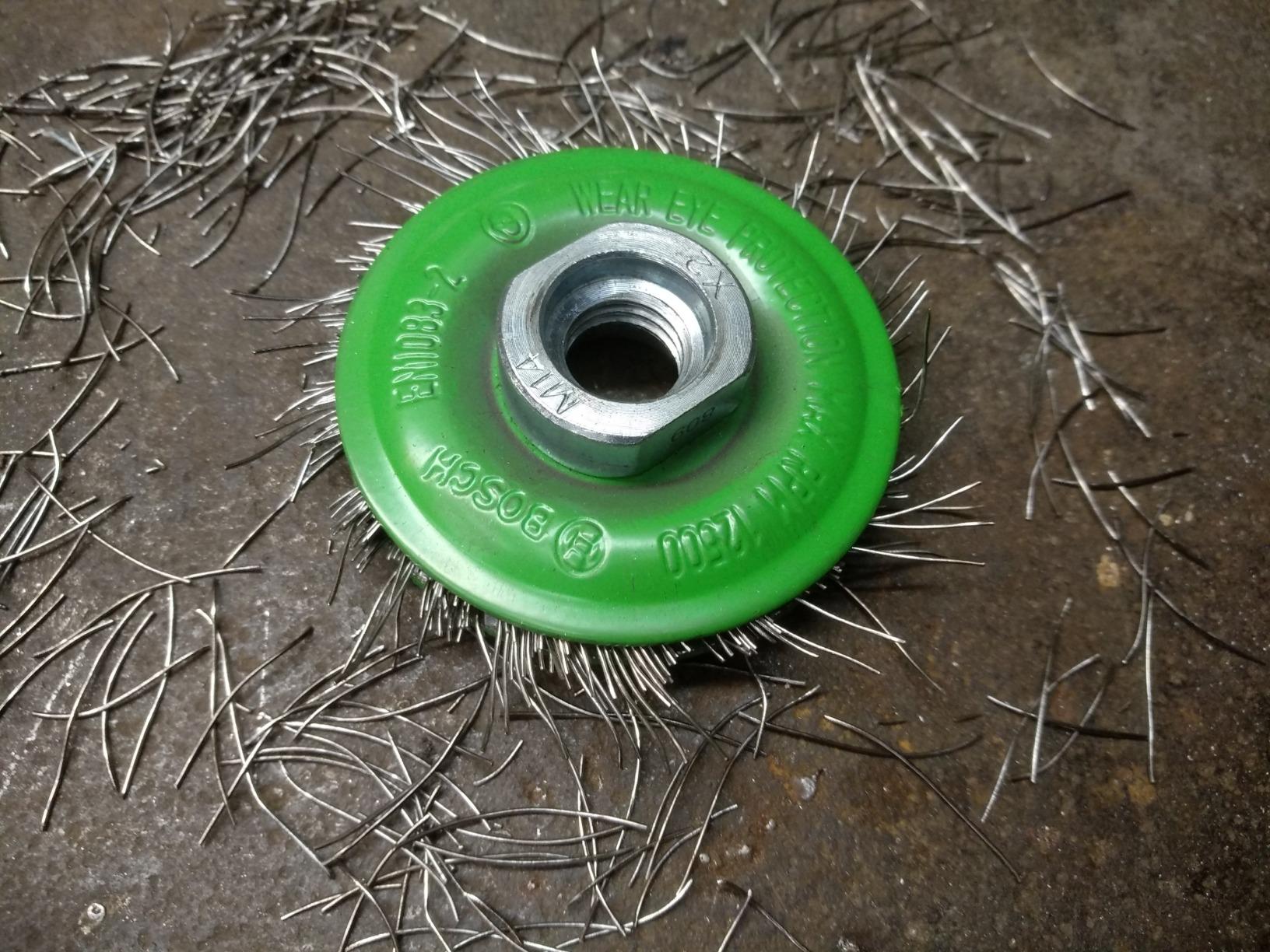 Bosch PRO brosse circulaire inox 115 mm 0,3 mm M14