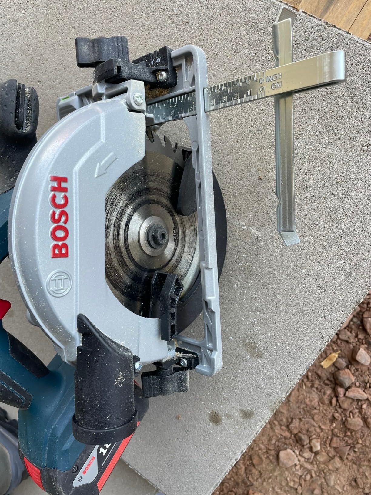 Bosch Supports guide parallèle GKS 18V-57-2 coupe