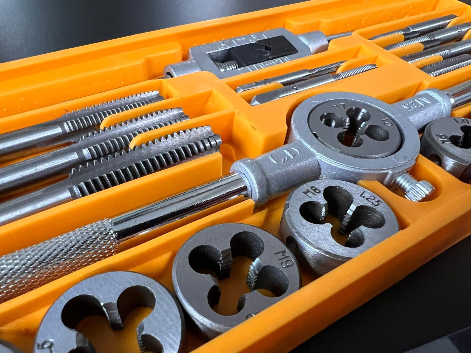 Hi-Spec Coffret Tarauds Filières 40 Pièces M3-M12