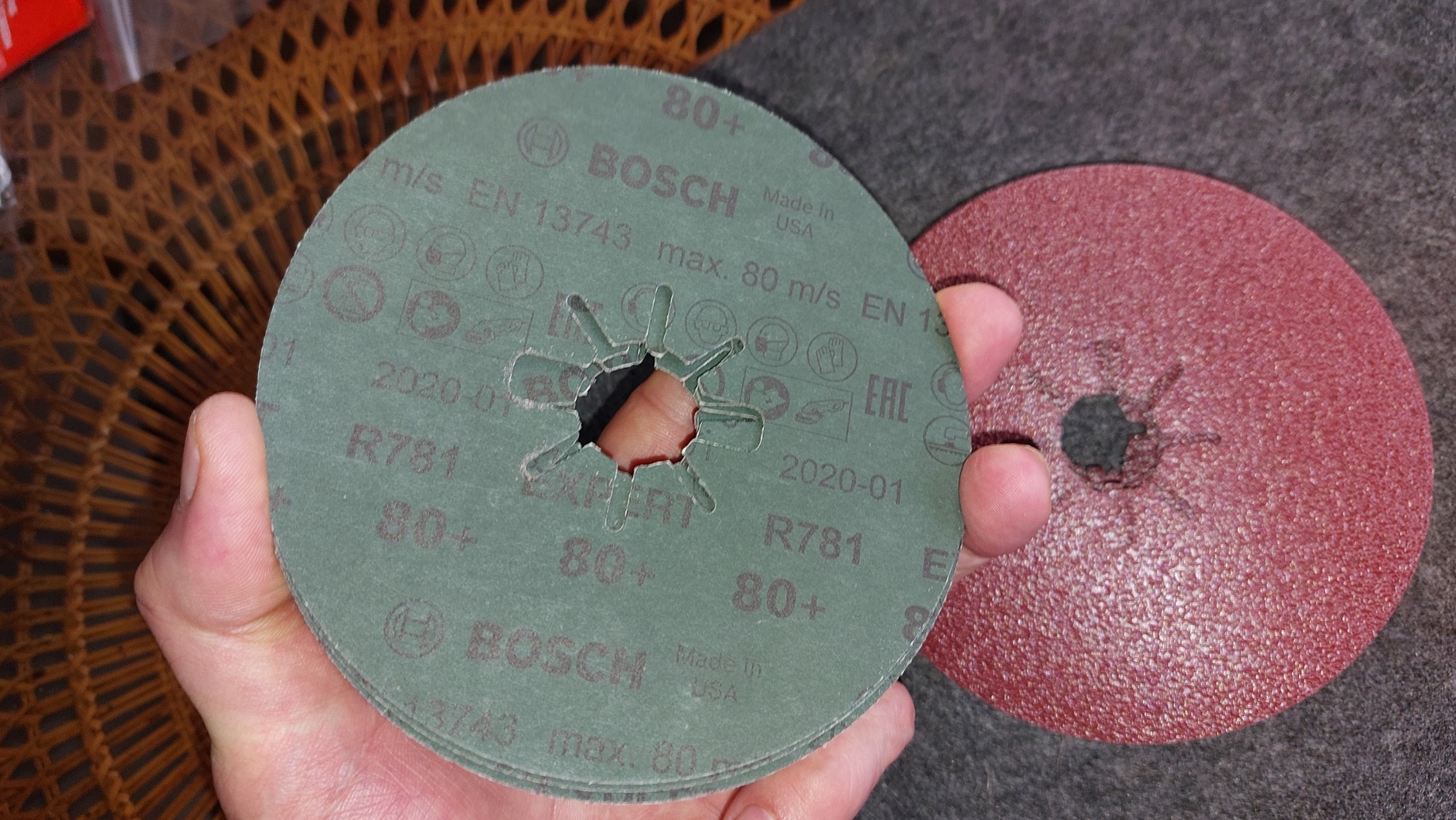 Bosch EXPERT R781 disque fibre céramique X-LOCK 125mm G80 x25