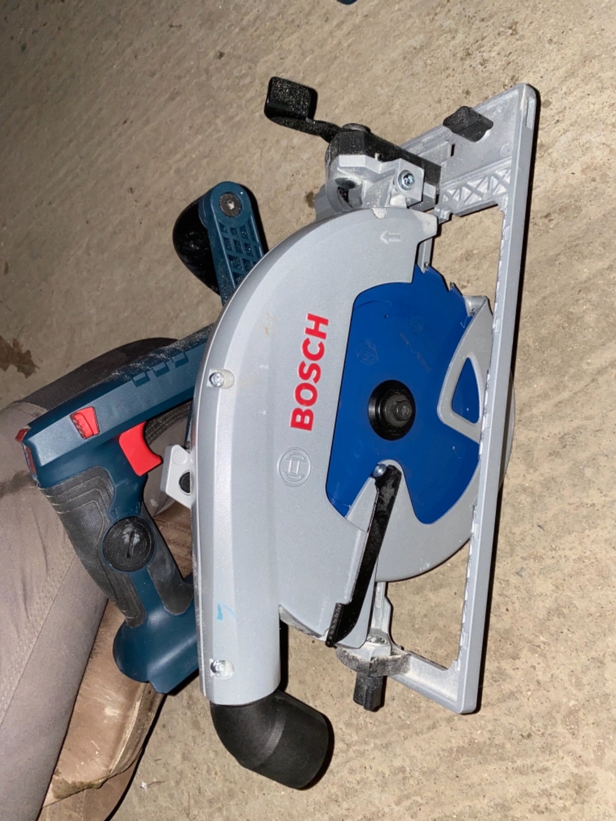 Bosch Scies scie circulaire GKS 18V-68 GC 18V rail L-BOXX