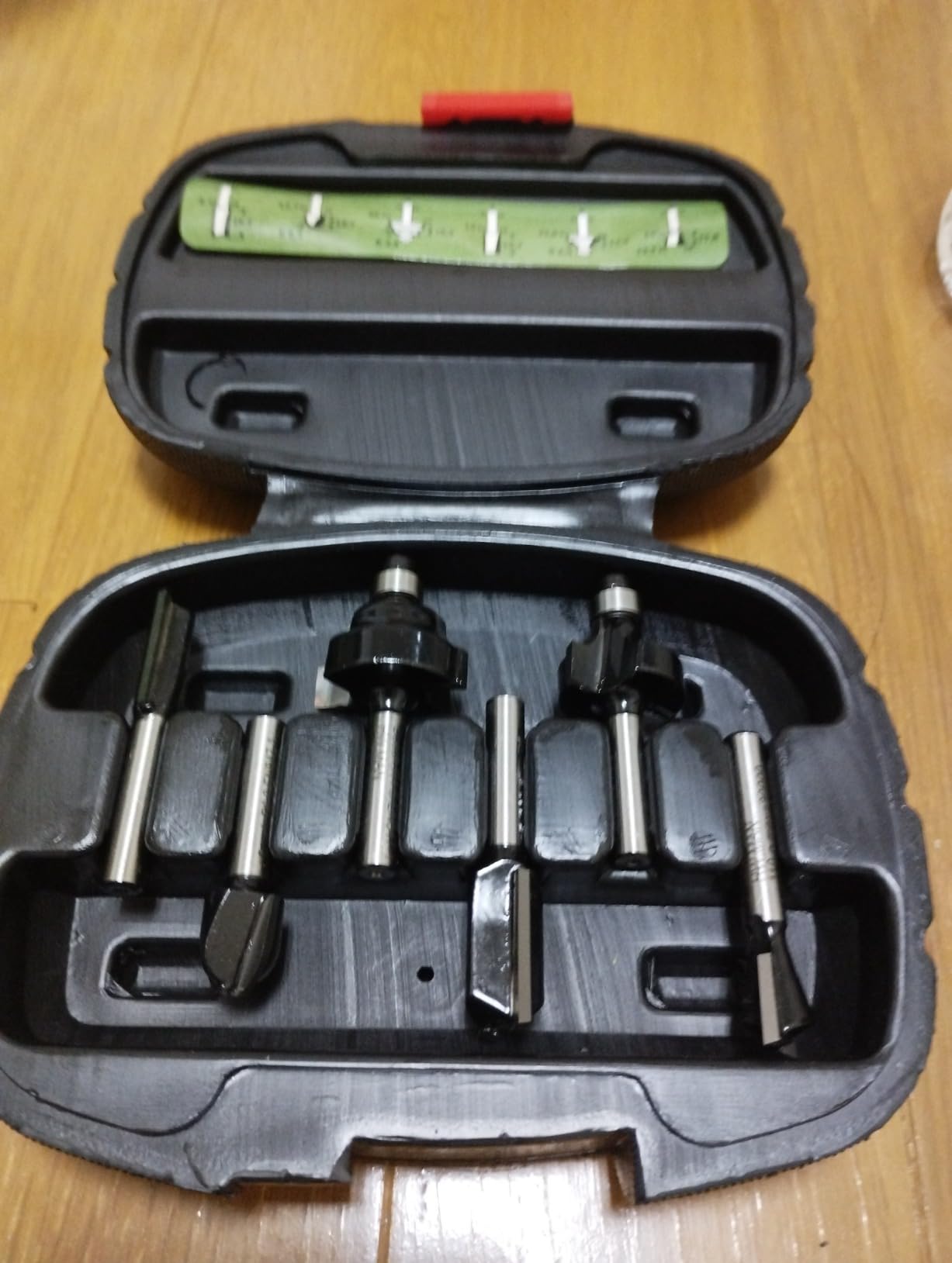 Bosch coffret 6 fraises carbure bois queue 6 mm défonceuse