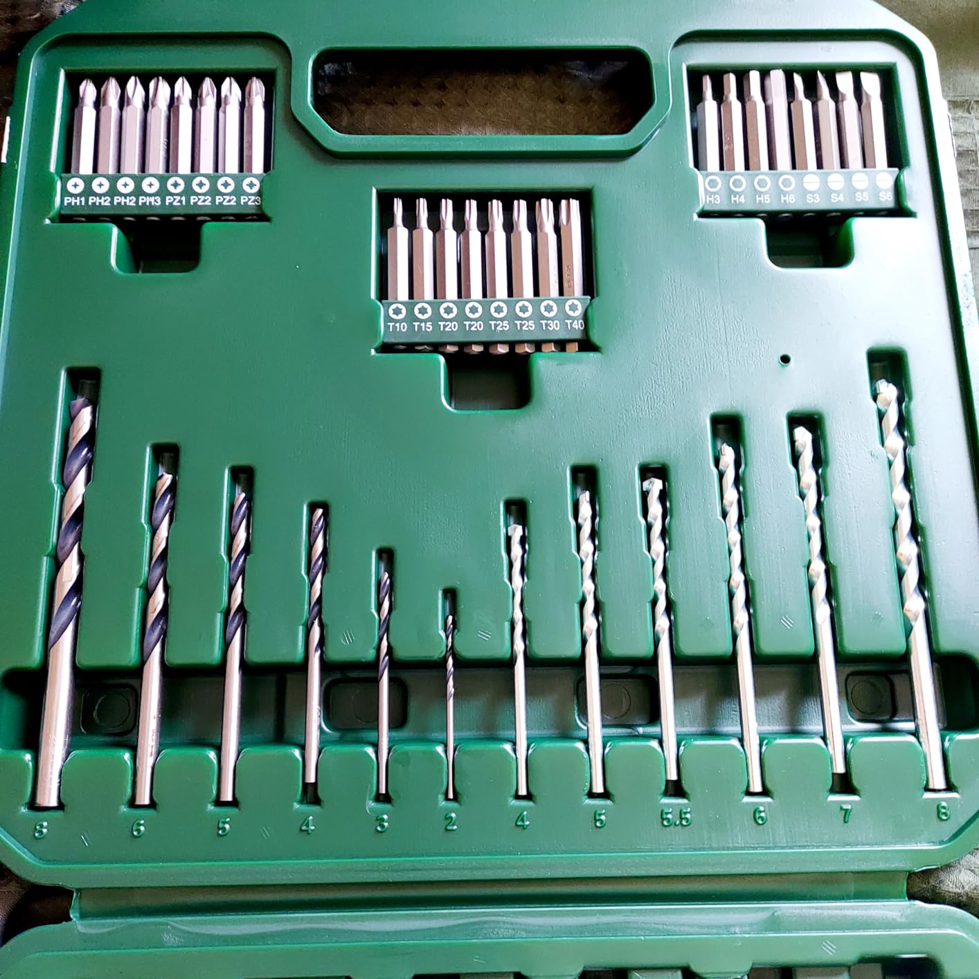 Bosch Sets combinés Grand 136 pièces coffret perçage vissage