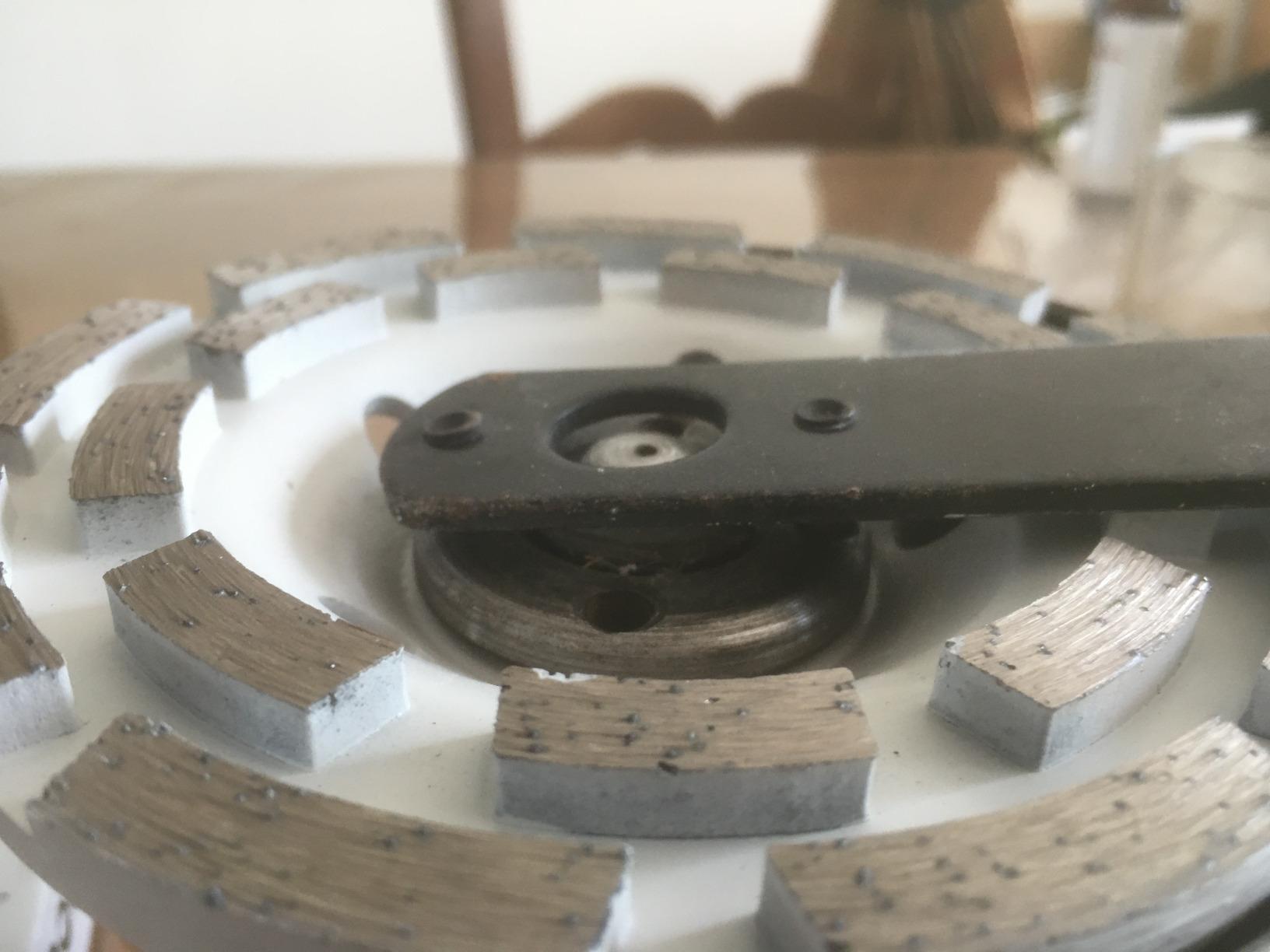 Bosch Meule assiette diamant béton 125 mm