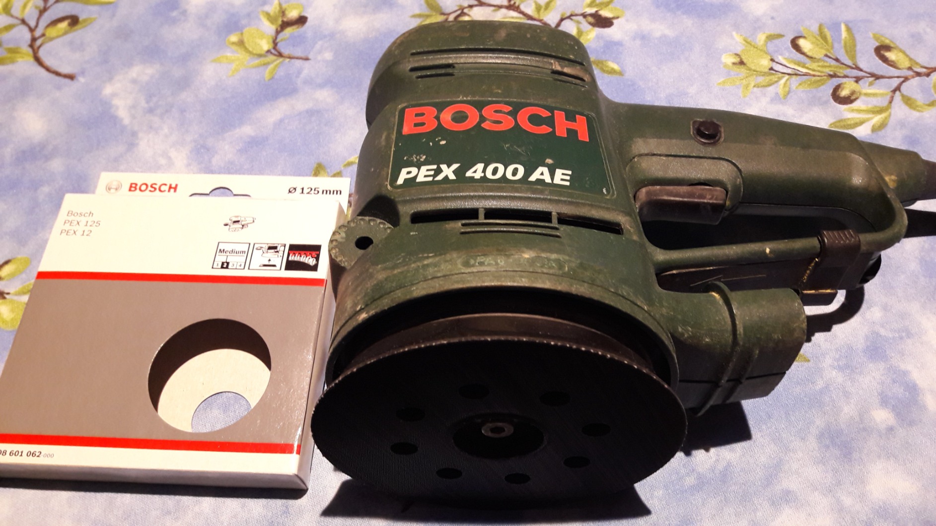 Bosch Abrasifs plateau de ponçage 125mm mi-dur