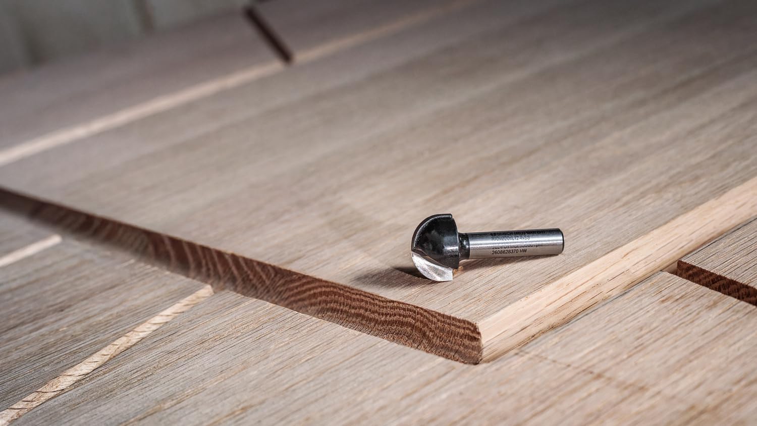 Bosch PRO fraise à canneler bois 8 mm R4