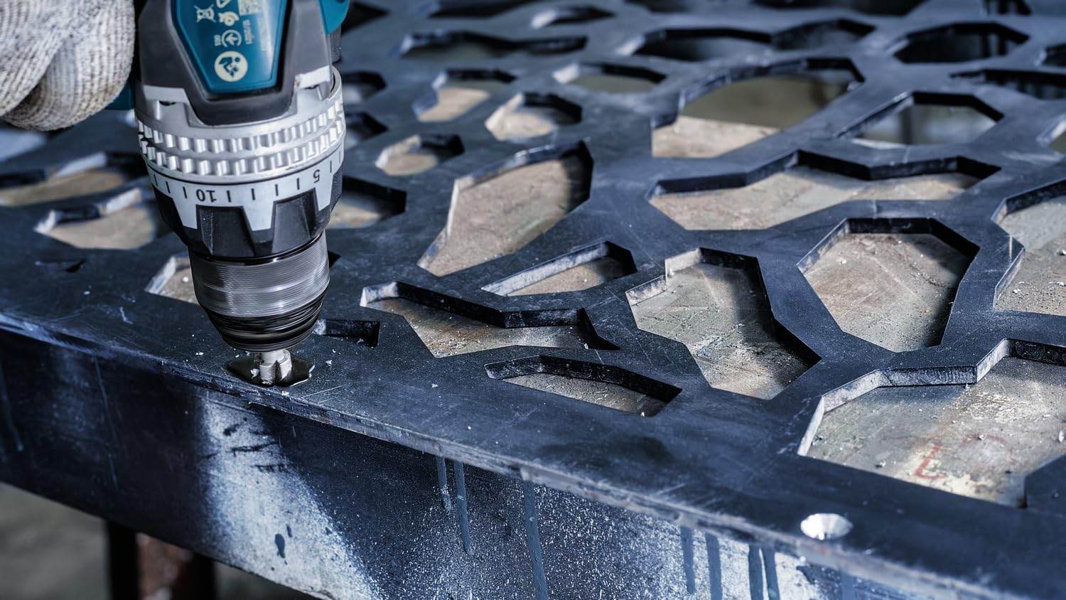 Bosch Pro Universal huile de coupe métal forets et lames