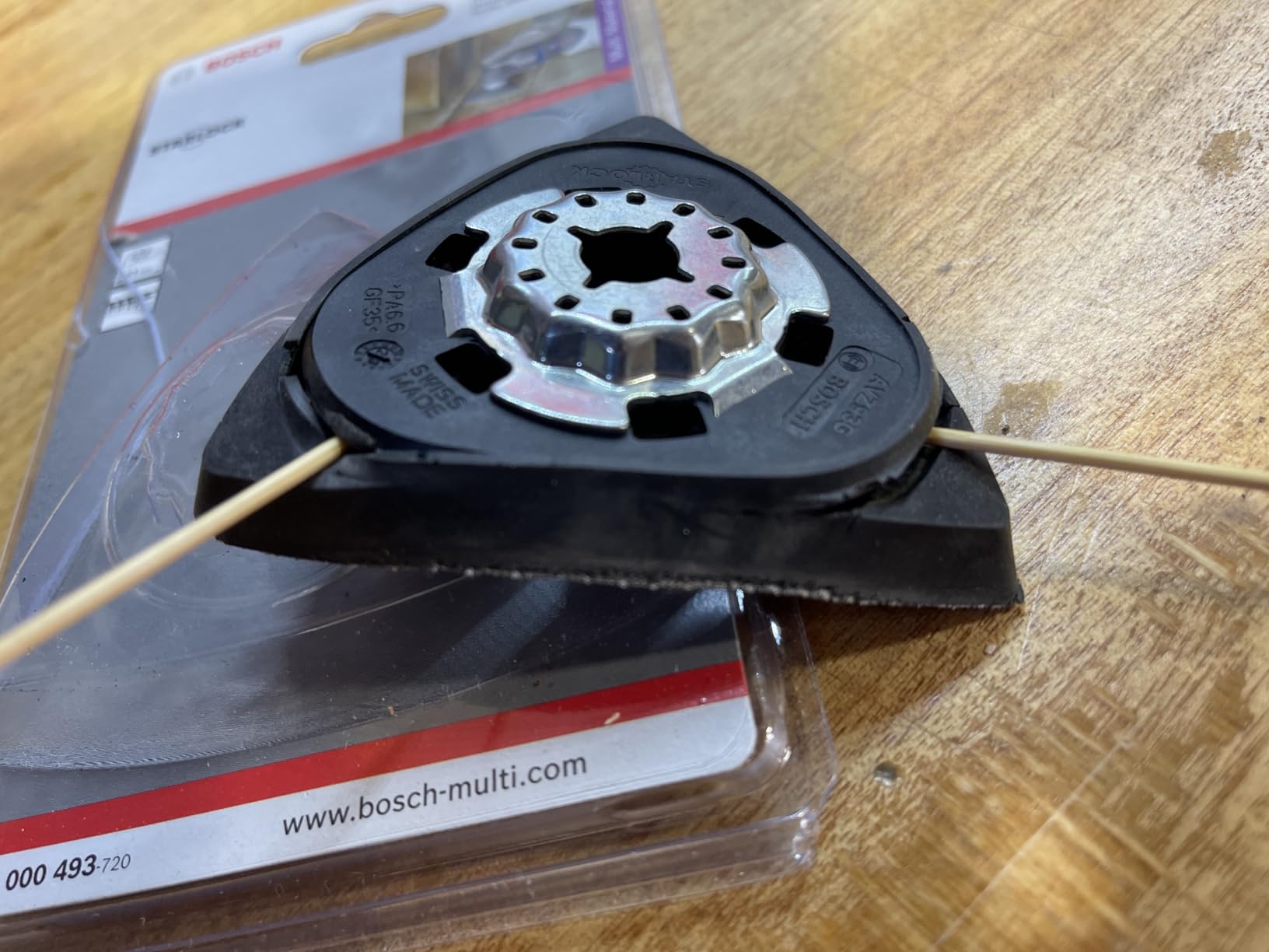 Bosch AVI 93 G plateau ponçage delta 93 mm velcro