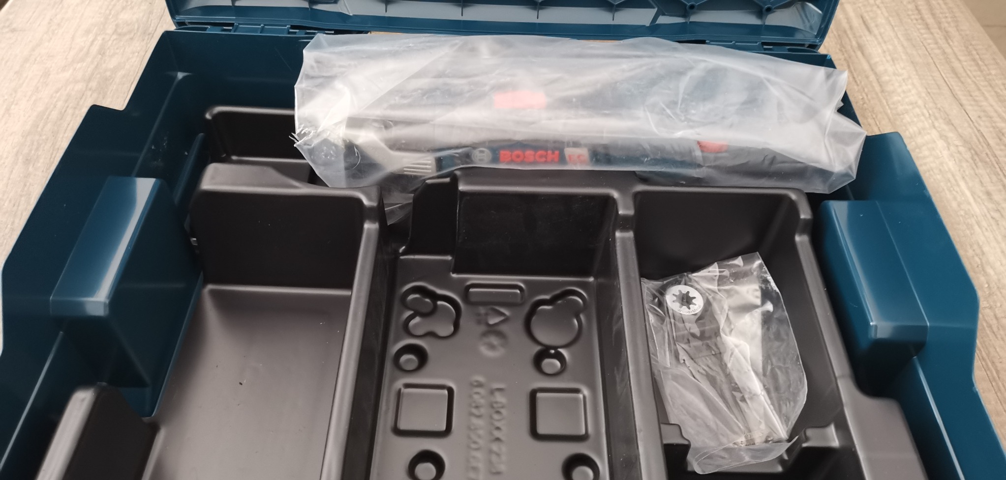 Bosch GOP 18V-28 Découpeur-Ponceur Sans Fil StarlockPlus