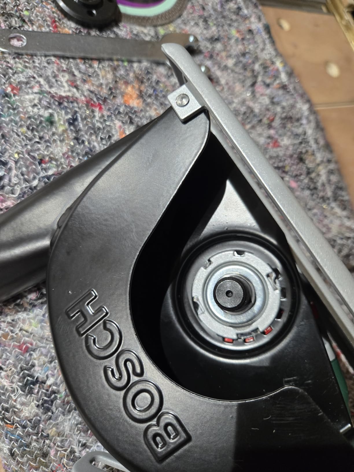 Bosch Glissières guidage raccord aspiration 115 mm meuleuse